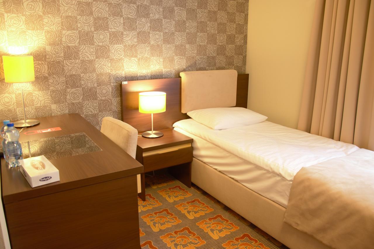 Hotel Via Baltica Łomża Eksteriør bilde